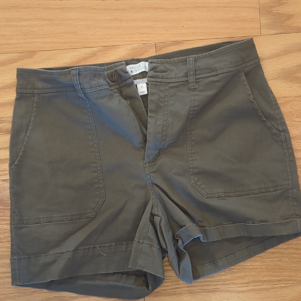 Market & Spruce Dark Olive Cargo Shorts
